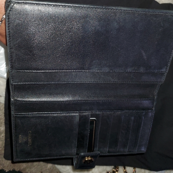 CHANEL Camellia Long Hook Wallet - Picture 5 of 16